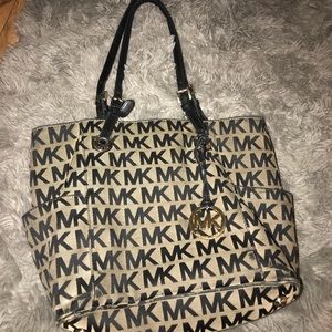 Michael Kors tote